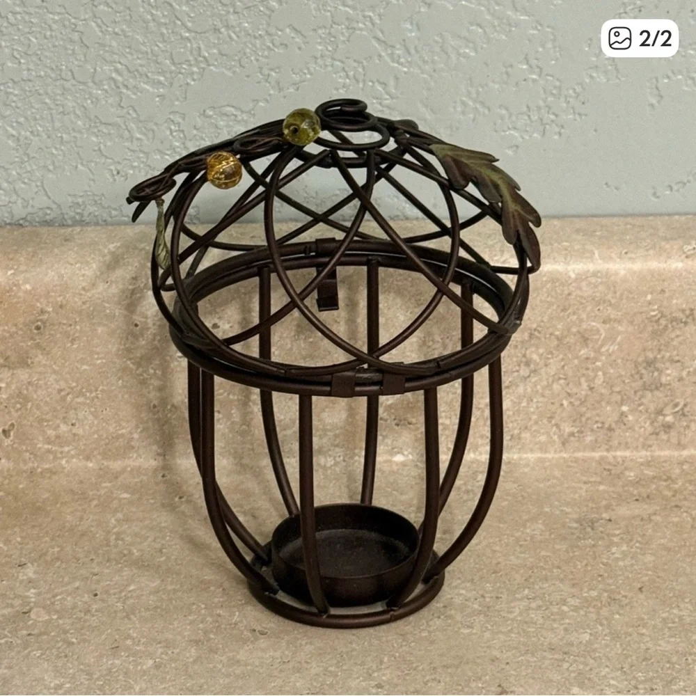 🫶🏻 Elegant Acorn Brown Metal Candle Holder